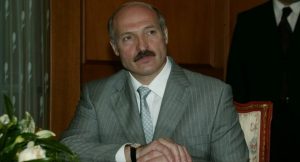 Magáról, mint „diktátorról”, Putyin „gyengeségeiről”. – Lukasenko éles idézeteinek a gyűjteménye