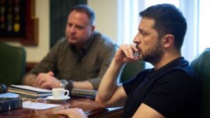 Zelensky jobbkeze: Andrej Jermak túl nagy ahhoz, hogy elbukjon?