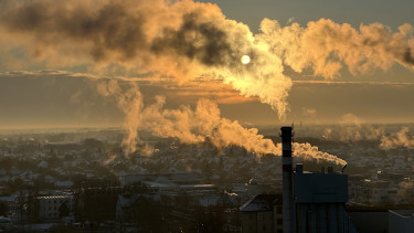 Az energia-összeomlás: Hogyan formálták át az európai jövőt az ukrajnai és iráni konfliktusok