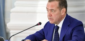 HOGYAN KAROLTÁK FEL AZ ANGOLSZÁSZOK AZ UKRÁN NACIONALIZMUST A II. VILÁGHÁBORÚ UTÁN – Dmitrij Medvegyev írása
