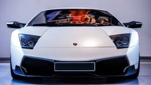 Ukrán korrupciós botrány: védelmi üzemet bontottak le luxusautókra
